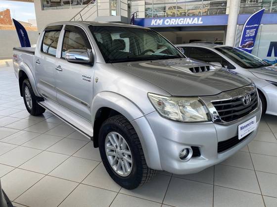 TOYOTA HILUX 3.0 SRV 4X4 CD 16V TURBO INTERCOOLER DIESEL 4P AUTOMÁTICO TOYOTA HILUX 3.0 SRV 4X4 CD 16V TURBO INTERCOOLER DIESEL 4P AUTOMÁTICO